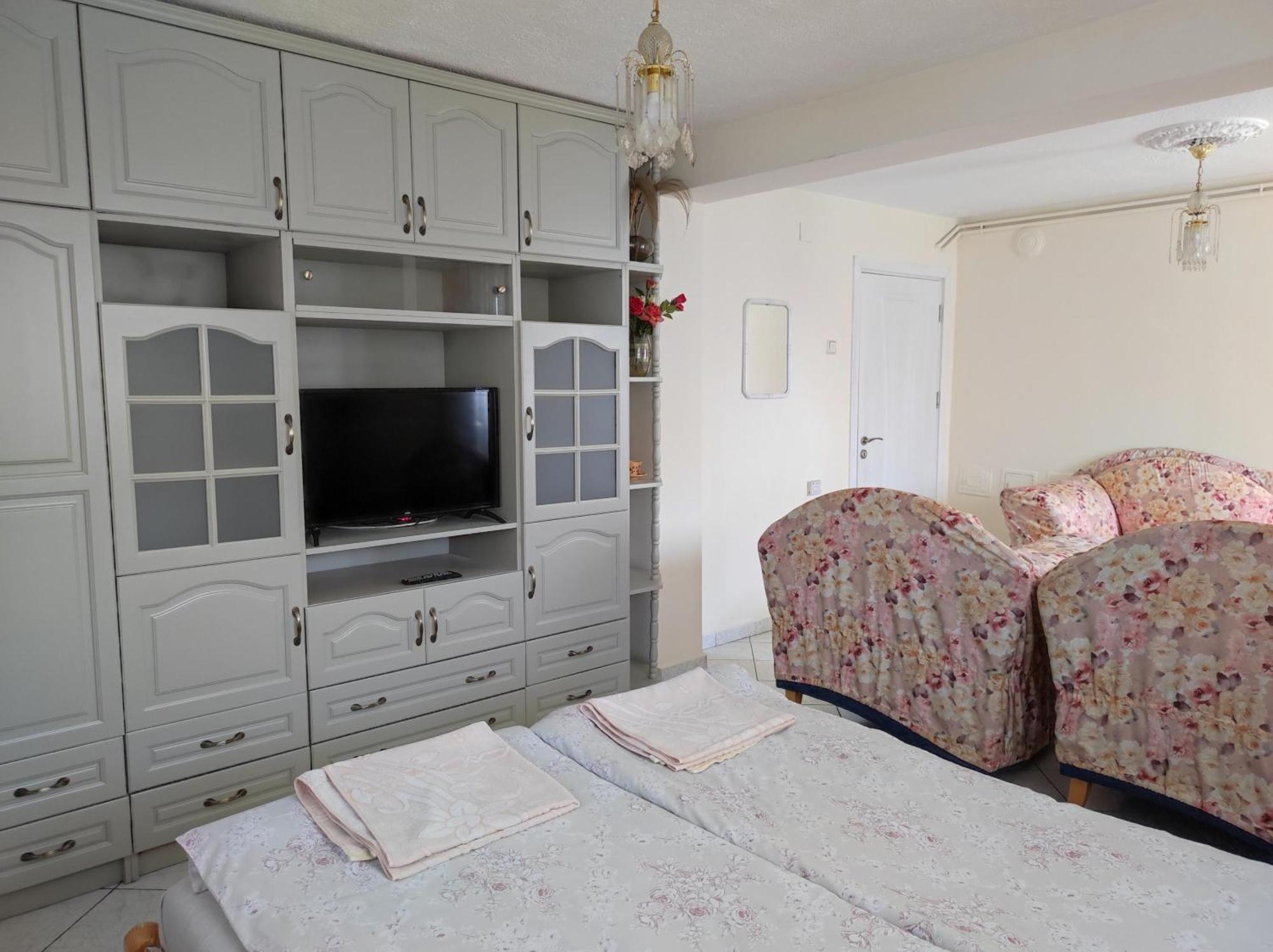 Family Hotel Velevi Velingrad Eksteriør billede