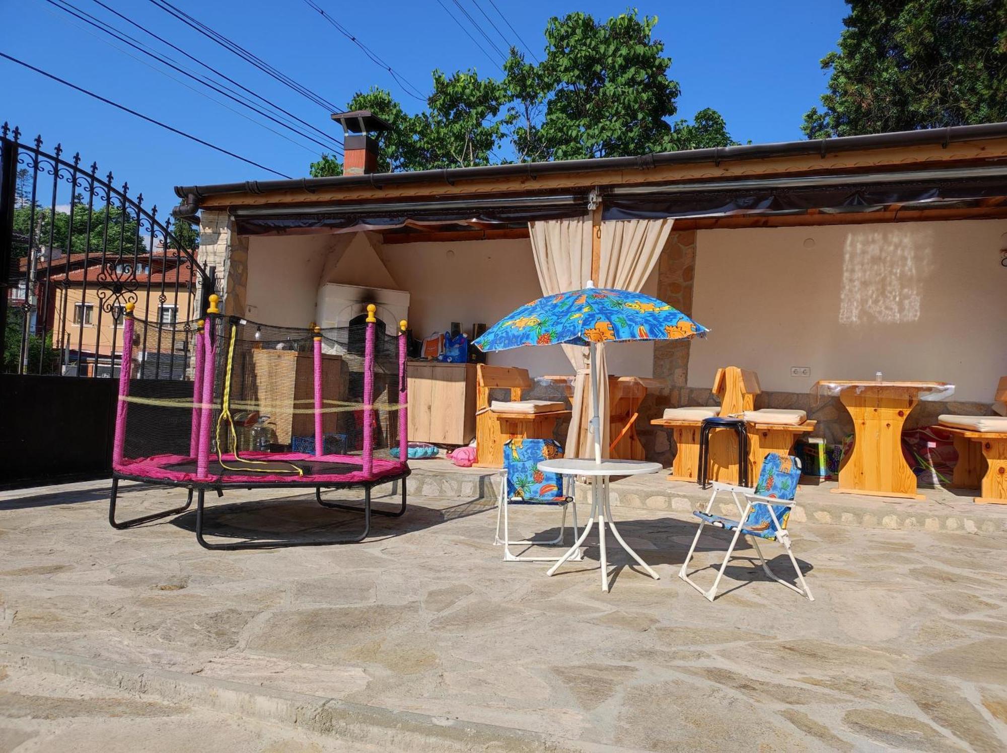 Family Hotel Velevi Velingrad Eksteriør billede
