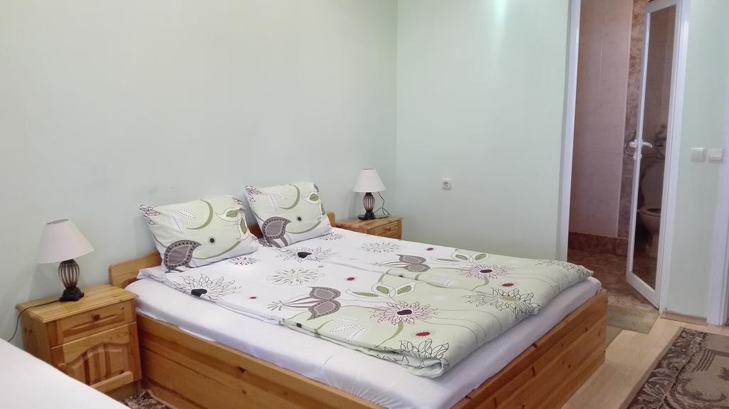 Family Hotel Velevi Velingrad Eksteriør billede